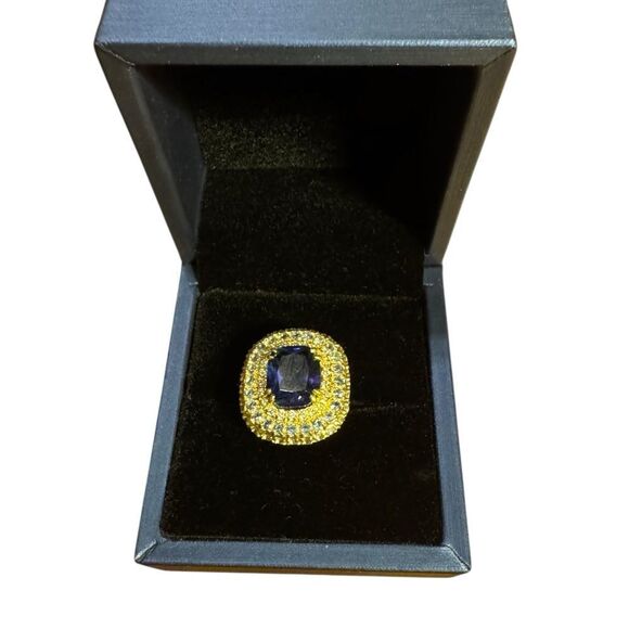 Luxurious Sterling Silver gold plated Blue rhinstone Ring size 6 - Picture 1 of 11